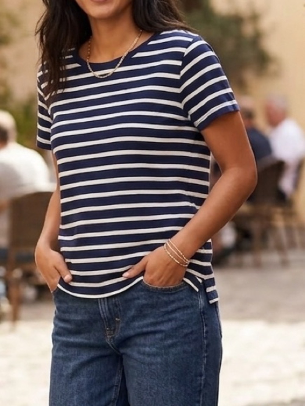 Old Navy Navy Blue and White Short Sleeve Crew Neck T-Shirt Size Medium
